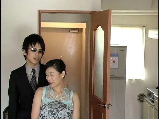 FANZAが提供している団地妻 罠にはめられた女(139d00259)のサンプル画像-19