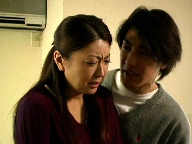 FANZAが提供している人妻家政婦 トライアングル(139d00279)のサンプル画像-10