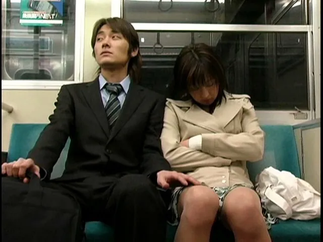 FANZAが提供している痴●終電車 結婚しない女の絶頂快速(139d00303)のサンプル画像-1