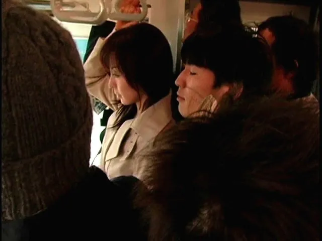 FANZAが提供している痴●終電車 結婚しない女の絶頂快速(139d00303)のサンプル画像-8
