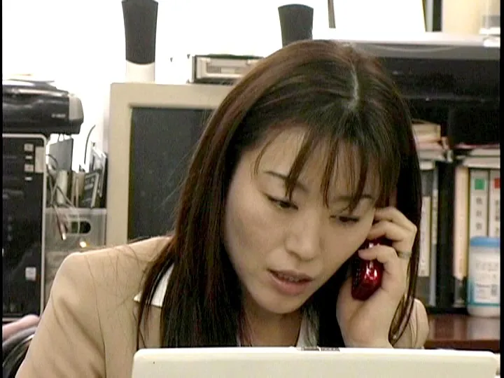 FANZAが提供している人妻痴●白書 感じる指先(139d00377)のサンプル画像-11