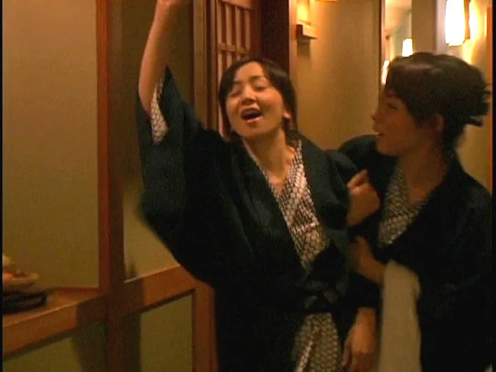 FANZAが提供しているはじらい 抱きたいほど可愛い人妻 R18版(139d00432)のサンプル画像-12