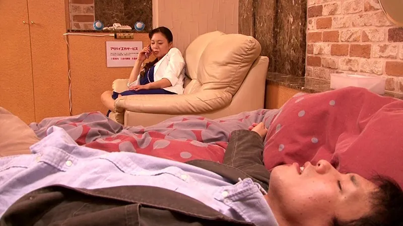 FANZAが提供している卒業 熟女の妖しい誘い(139d00503)のサンプル画像-2