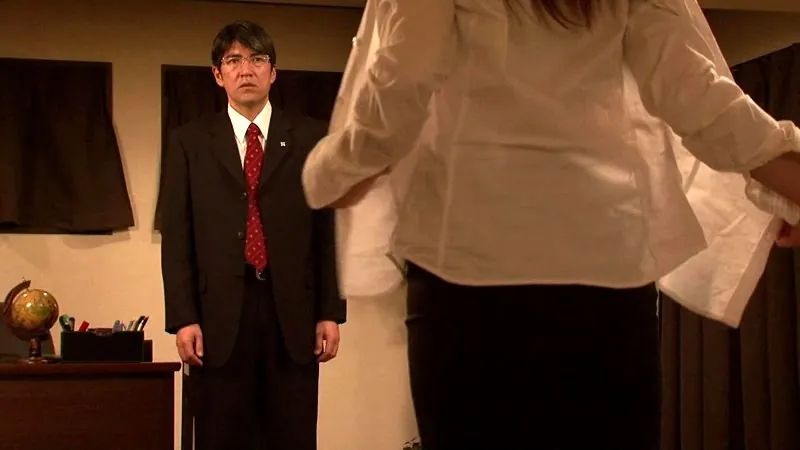 FANZAが提供している女弁護士恥辱法廷 撮られた肢体(139d00527)のサンプル画像-1