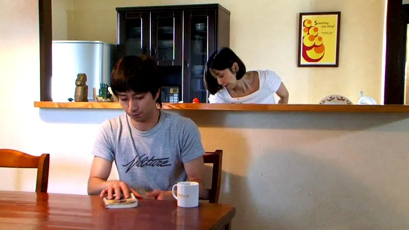 FANZAが提供している憧れの人妻（ひと） 年下男と情事に溺れた日々 R18版(139d00583)のサンプル画像-6