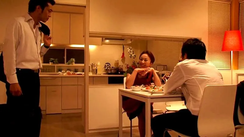 FANZAが提供しているいつもより素敵な夜に(139d00645)のサンプル画像-8