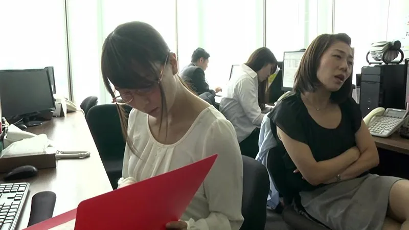 FANZAが提供している社内恋愛 ゆれる女ごころ(139legendp00002)のサンプル画像-1