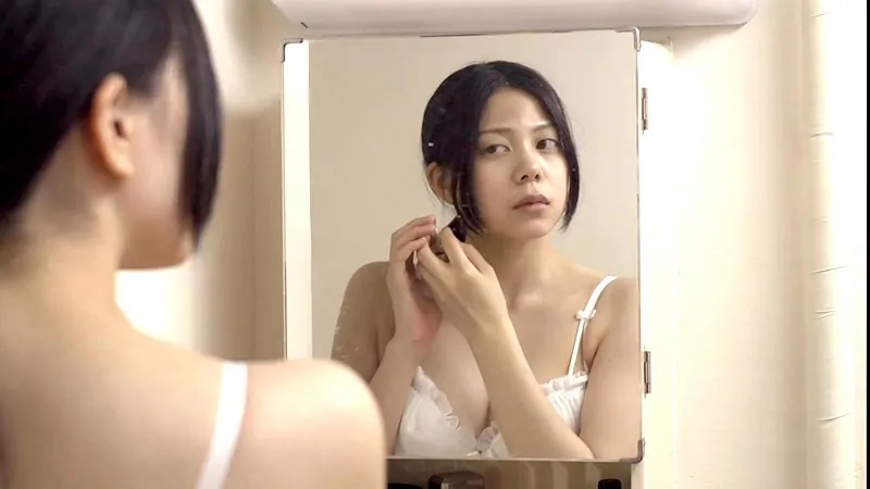 FANZAが提供している耳をかく女(145djm00041)のサンプル画像-6