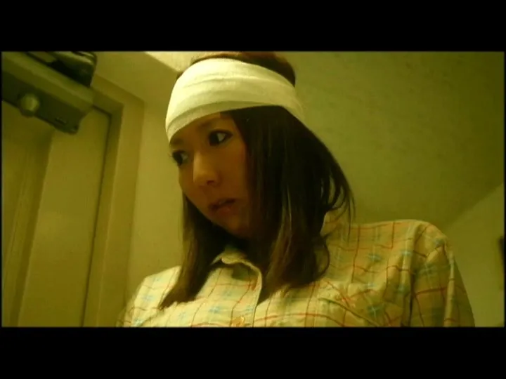 FANZAが提供している白昼の人妻 犯●れる巨乳(174okuram00227)のサンプル画像-4