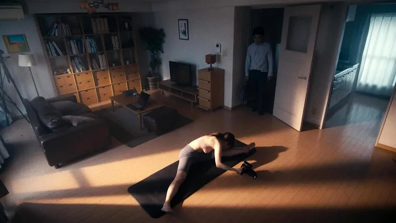 FANZAが提供している若妻ナマ配信 見せたがり(174okuram00715)のサンプル画像-14