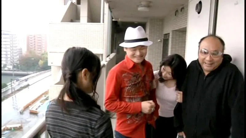 FANZAが提供している本当にあった！昼下がり団地妻乱交(301svdr00002)のサンプル画像-3