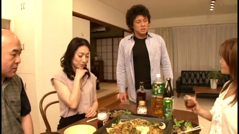 FANZAが提供している堕ちた美姉妹 松本まりな・神楽里美(301svdr00003)のサンプル画像-17
