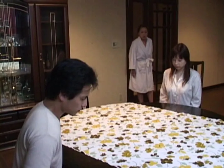 FANZAが提供している変態熟女曼荼羅(411neolips00001)のサンプル画像-9
