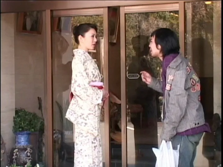 FANZAが提供している三十路義姉旅館 ~禁断のおもてなし~(414moond00030)のサンプル画像-3