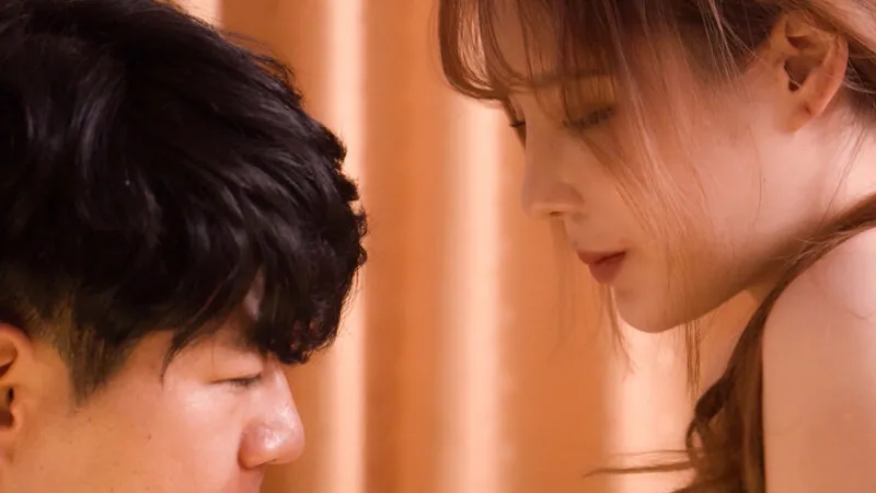 FANZAが提供している欲望の棲家 妖艶継母と美人家庭教師(5421ksd00045)のサンプル画像-9