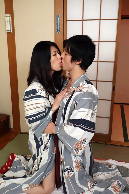 FANZAが提供している女将さんは欲求不満(5699rubyr00109)のサンプル画像-11