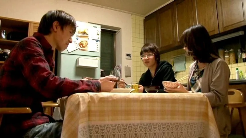 FANZAが提供している友達のお母さん ヒミツの個人レッスン(h_082acce01048)のサンプル画像-14