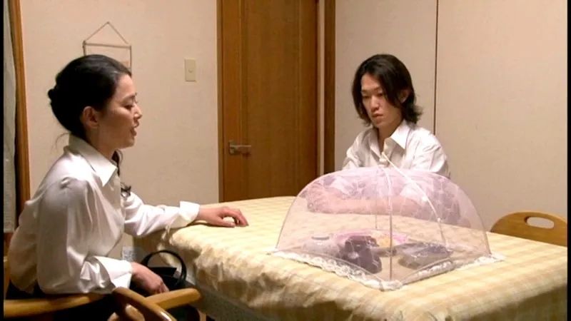 FANZAが提供している友達のお母さん 唾液まみれの個人教授(h_082acce01055)のサンプル画像-1