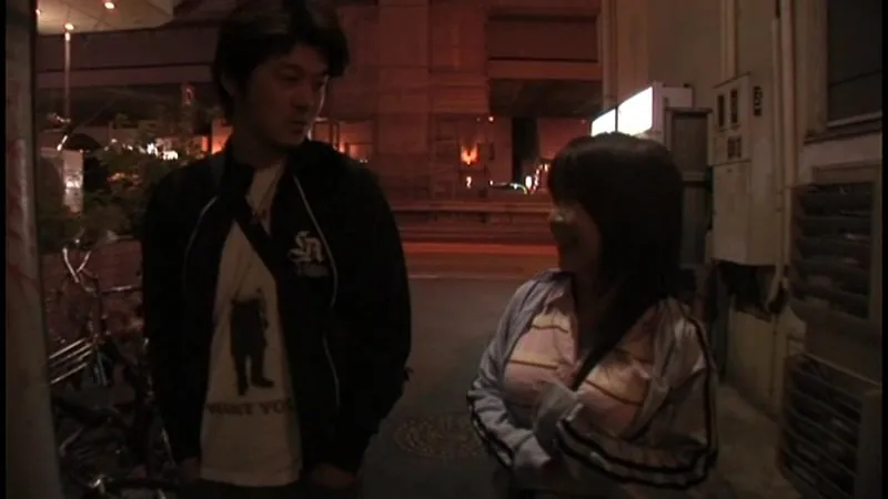 FANZAが提供している巨乳痴●（秘）劇場 DELUXE ―後ろから揉まれて―(h_082cr00015)のサンプル画像-3
