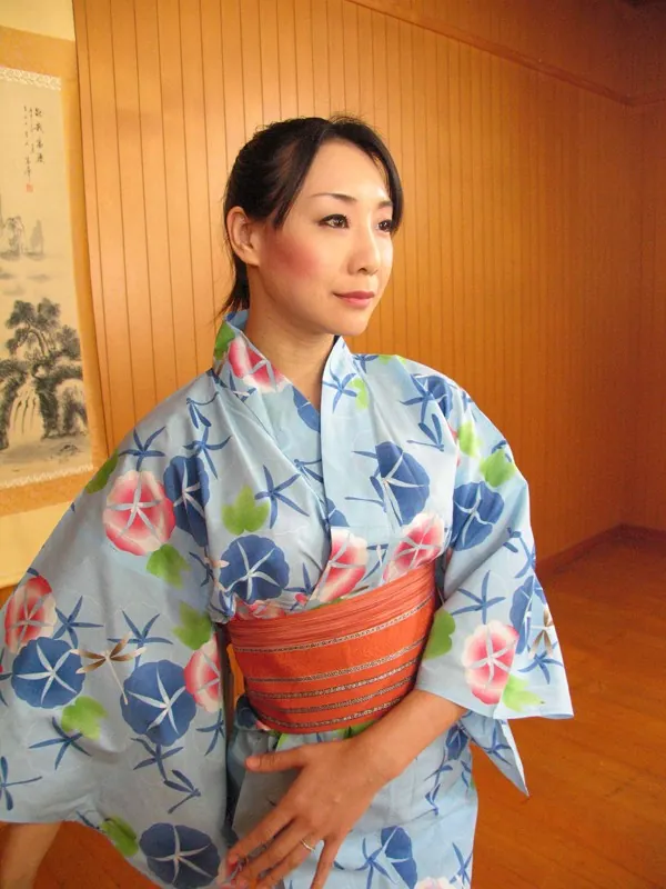 FANZAが提供している美魔女妻が絶叫してイク夜 スワップして犯●れて…(h_082cr00022)のサンプル画像-6
