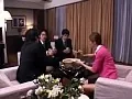 FANZAが提供している人妻痴●(秘)劇場 ~悪戯されたがる若妻~(h_082tsdv60016)のサンプル画像-1