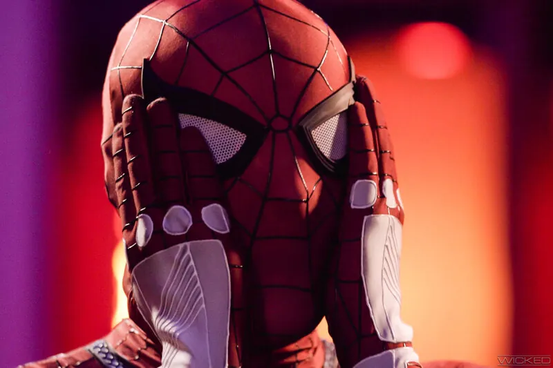 FANZAが提供しているデッド・ピュール＆オッパイダーマン(h_109bob00201)のサンプル画像-10