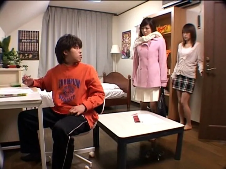FANZAが提供しているひとつ屋根の下で××× ～義姉・義妹・そして義母…禁断の総集編～(h_177jvdd01206r)のサンプル画像-6