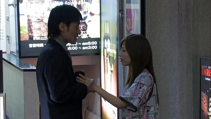 FANZAが提供している横山美雪の艶麗痴女がチェリーボーイに愛の手ほどき(h_198cnpd00022r18)のサンプル画像-9