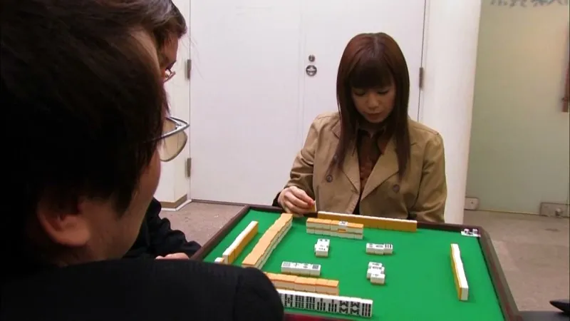 FANZAが提供している栗林里莉のふしだらな指先に雀牌をまさぐられて鳴きまくるロ●ータ娘(h_198cnpd00029)のサンプル画像-11