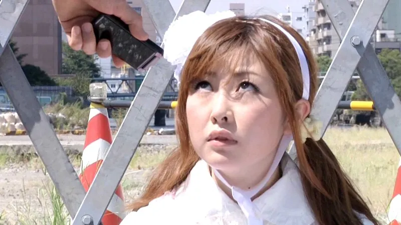FANZAが提供している浜崎りおの肉欲オークションの恥辱に濡れるS級爆乳美女 ボディ・ファンドされた女-裏切り‐(h_198need00011r18)のサンプル画像-9