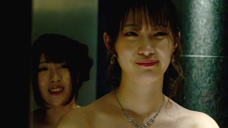 FANZAが提供している辻さくらと結城りののホストに惚れ込んで堕ちた女たちの貪欲SEX(h_198need00103r18)のサンプル画像-13