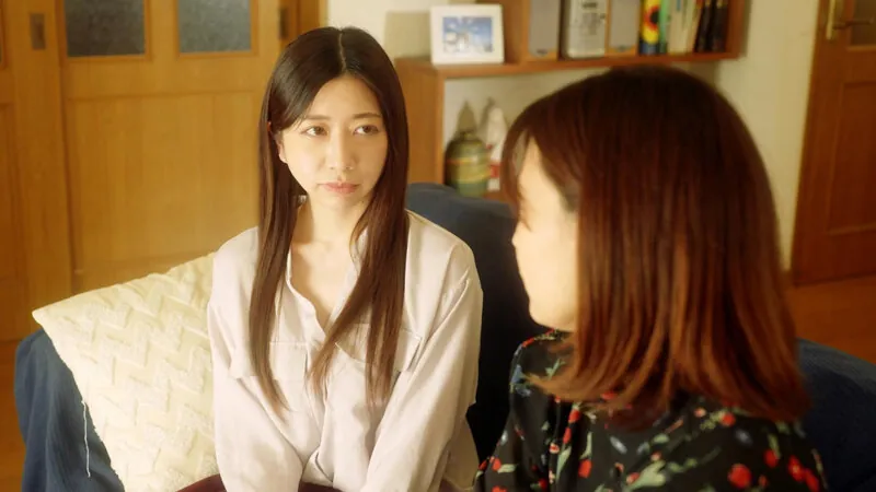 FANZAが提供している大浦真奈美の寝取られSEXを夫に見せつける美人妻(h_198need00105r18)のサンプル画像-1