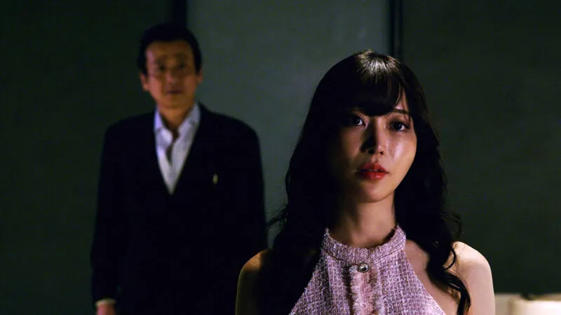 FANZAが提供している美谷朱里と七瀬アリスのネオンが照らす淫靡な裸体と肉欲の罠(h_198need00106r18)のサンプル画像-10