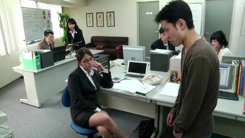 FANZAが提供している透明変態人間シリーズVol.1 めぐりの透明人間とセックスする女(h_198next00004)のサンプル画像-1