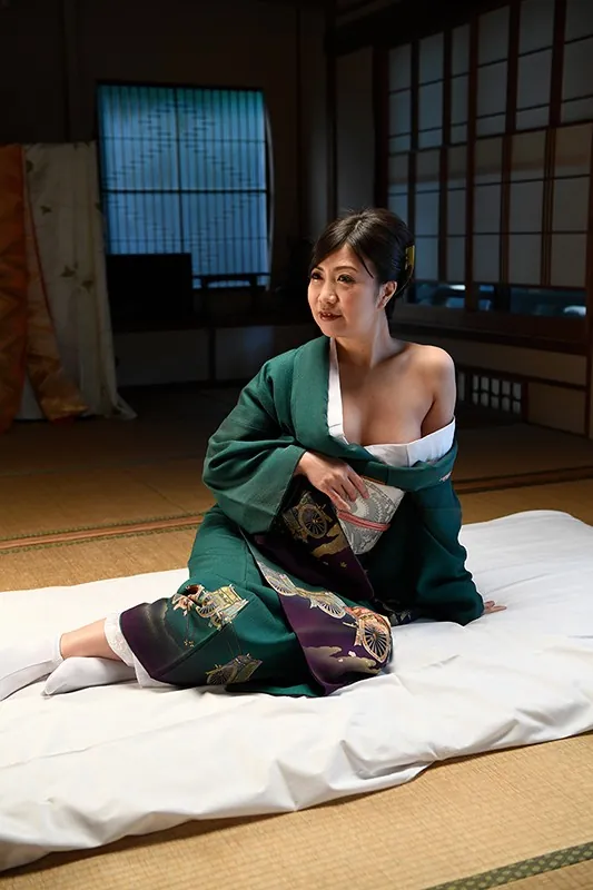 FANZAが提供している欲望に目覚めた旅館の女将(h_239rubyr00083)のサンプル画像-1