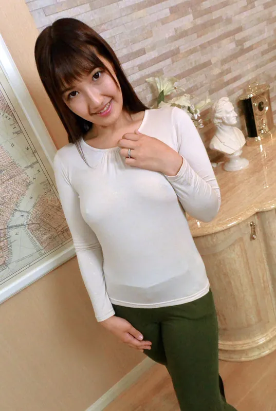 FANZAが提供しているGカップ人妻(h_254rkie00042)のサンプル画像-2