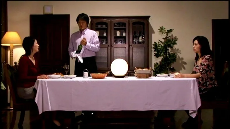FANZAが提供している監禁・凌●された美人熟女姉妹(h_302plip00011)のサンプル画像-3