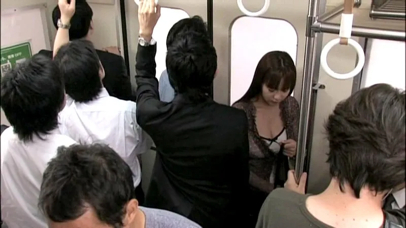 FANZAが提供している強●猥褻電車(h_363gmon00003)のサンプル画像-1