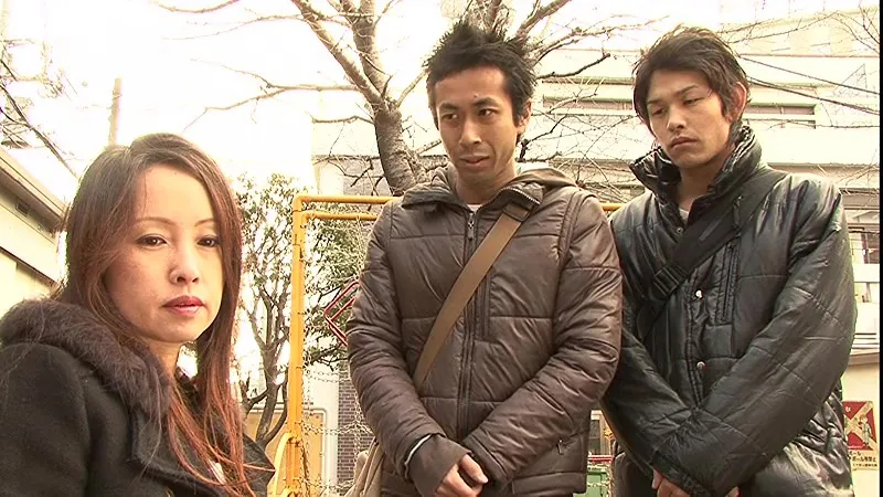 FANZAが提供している熟女痴●電車(h_363gmon00008)のサンプル画像-15