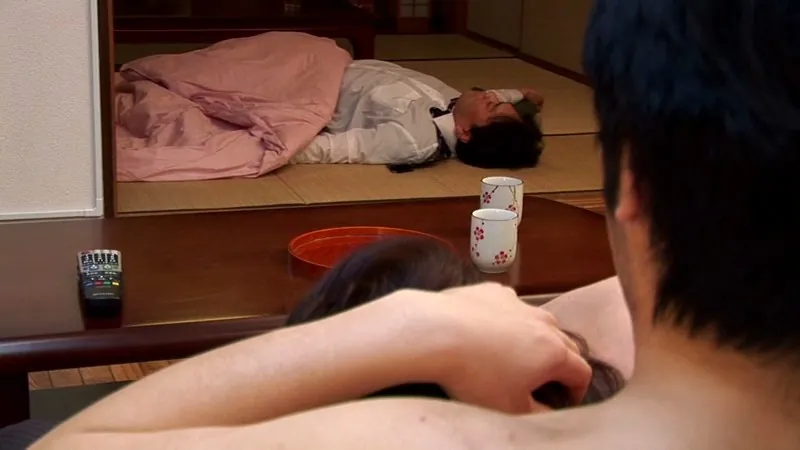 FANZAが提供している酔った上司を自宅に送り届けたら眠ってしまい、その後奥さんと…(h_590rt00001)のサンプル画像-13