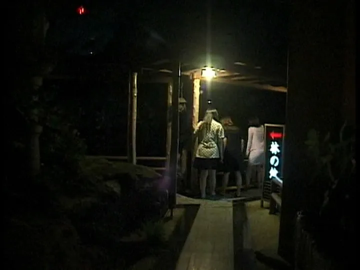 FANZAが提供している独身熟女三人の旅物語 気分が高揚しちゃって…(h_721pcr00014)のサンプル画像-16