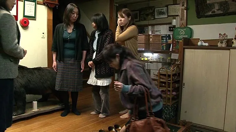 FANZAが提供している田舎物語SP 濡れる美熟女たち 生肌の色気(h_721pcr00019)のサンプル画像-1