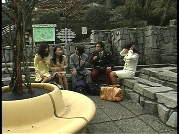 FANZAが提供している熟女三人の旅物語 気分が高揚しちゃって… 第二話(h_721pcr00028)のサンプル画像-11