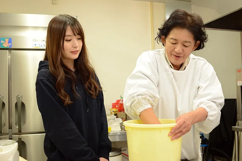 FANZAが提供している桜木優希音のスレンダー美裸身、今宵もゴチになります！！(h_953cnpd00081r18)のサンプル画像-6