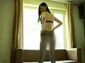 FANZAが提供している【韓流エロス】脚フェチ2本立て!美脚変態プレー&穴の開いたストッキング(h_962honey00037)のサンプル画像-11