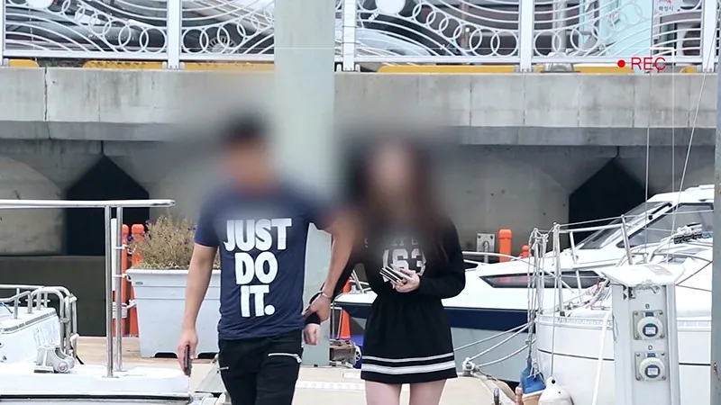 FANZAが提供しているセックスをゴールに女性を口説くコツ#02 解放的に船上で戯れる/宿泊先に潜り込む方法(h_962honey00107)のサンプル画像-3